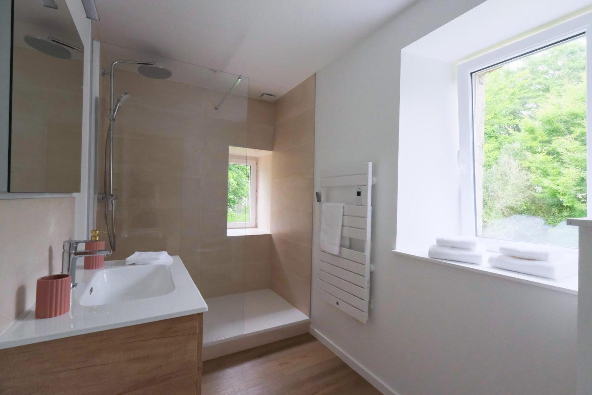 Chambres D'Hotes & Gites - Domaine Les Sources 포르바일 외부 사진