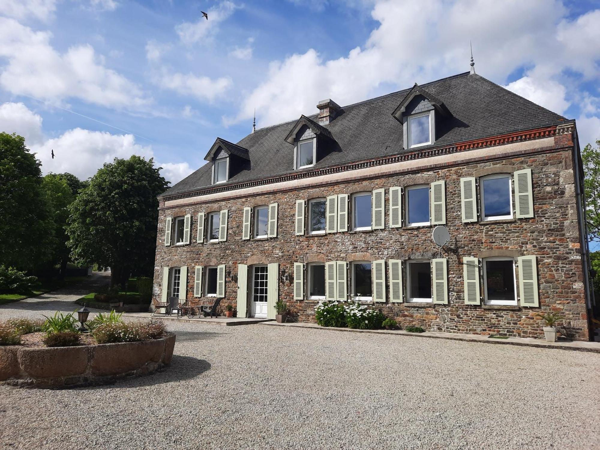 Chambres D'Hotes & Gites - Domaine Les Sources 포르바일 외부 사진