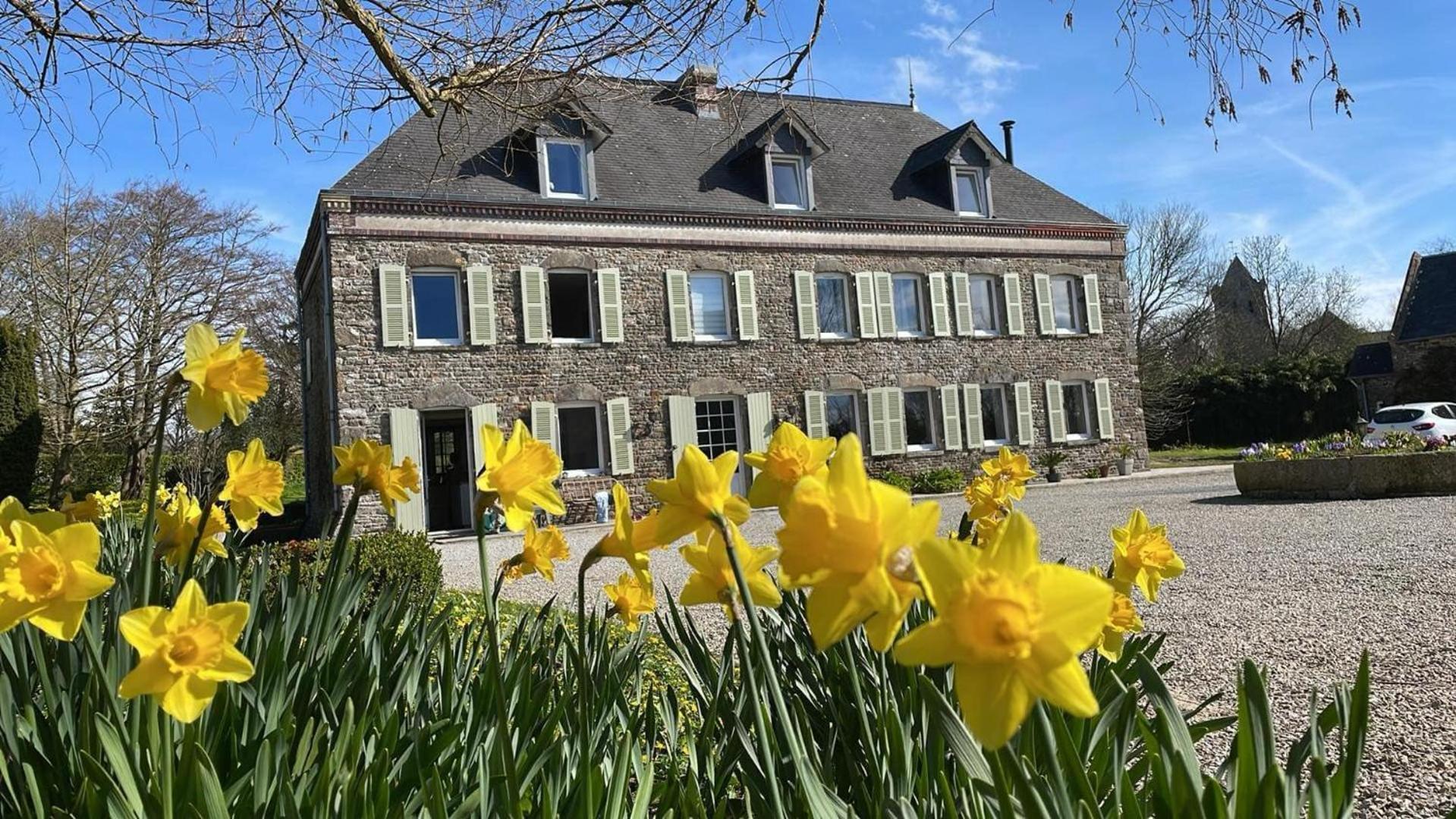 Chambres D'Hotes & Gites - Domaine Les Sources 포르바일 외부 사진